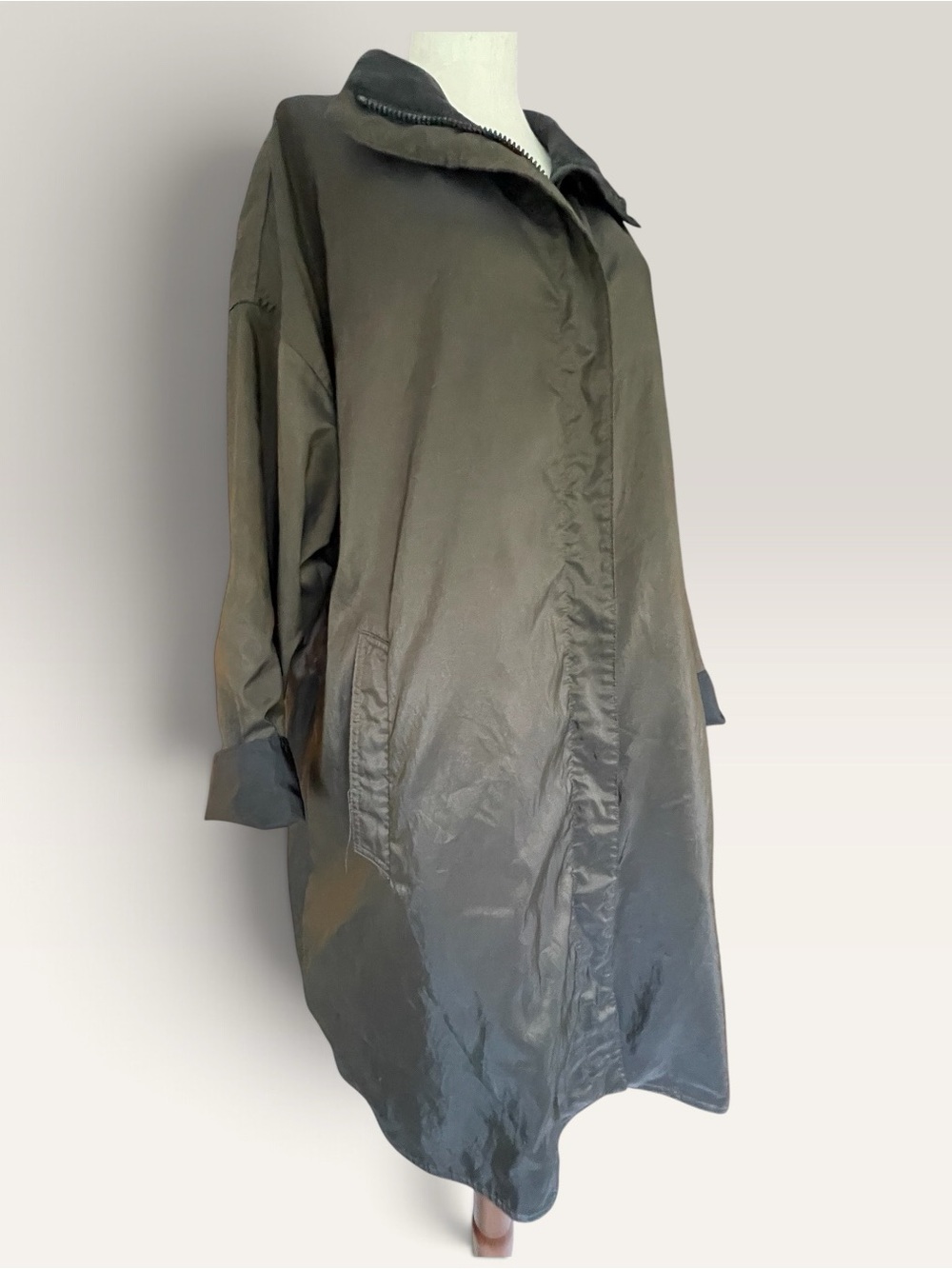 Mycra Pac Reversible Raincoat S/M Bronze Black Architectural